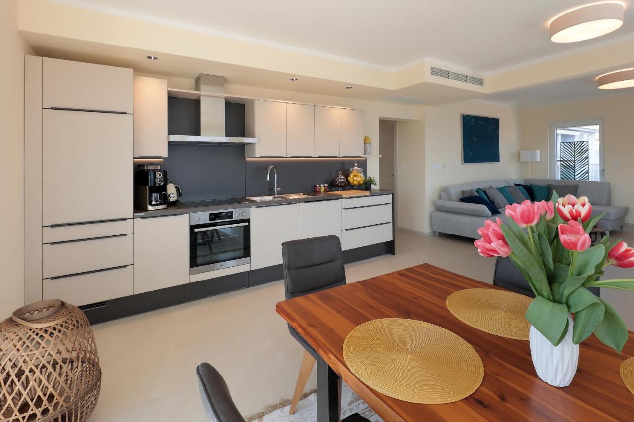 Villa Sunny Icici- Apartment Sky Екстер'єр фото